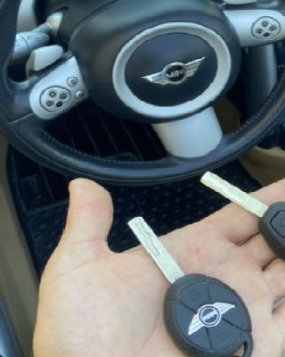 Locksmith service Newtown OH